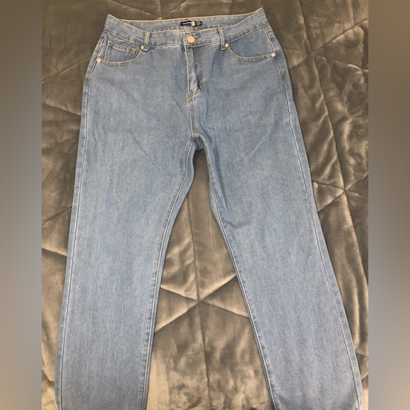 Boohoo Straight Leg Jeans - Picture 3 of 4